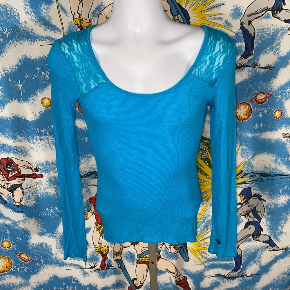 Delia’s blue long sleeve with lace accents shirt M